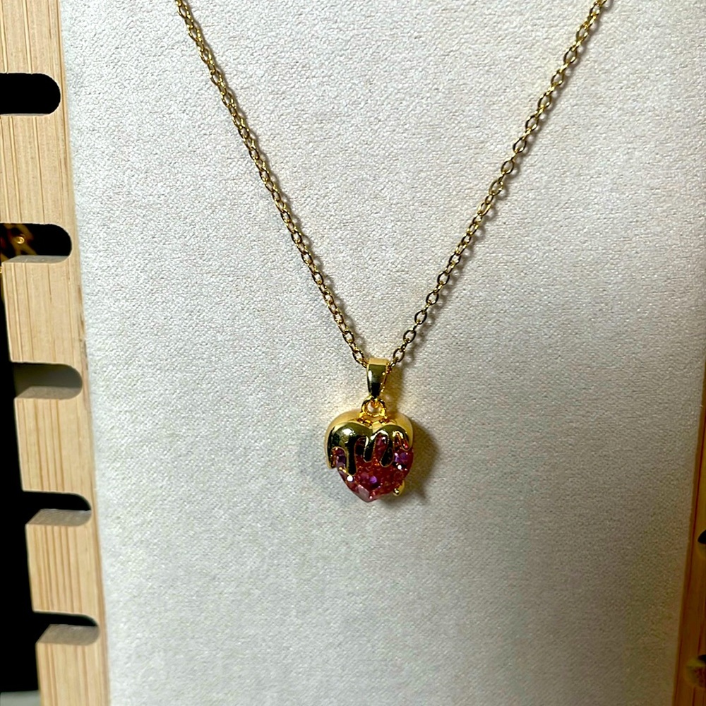 Simple Elegant Pink Melt My ❤️ Heart Necklace